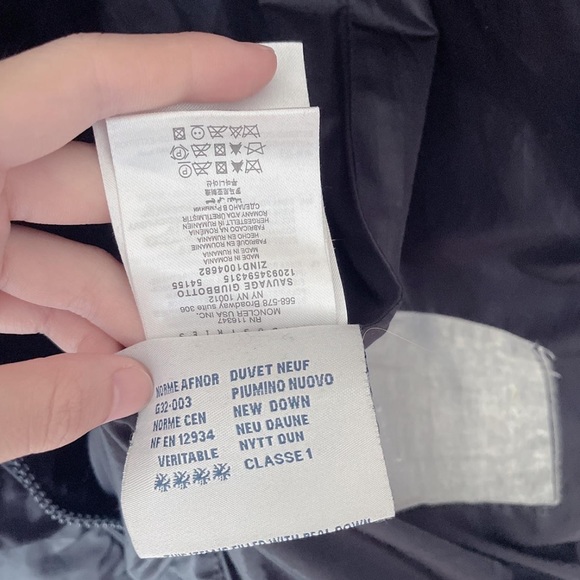 authentic black moncler puffer jacket w fur trim - Picture 3 of 4